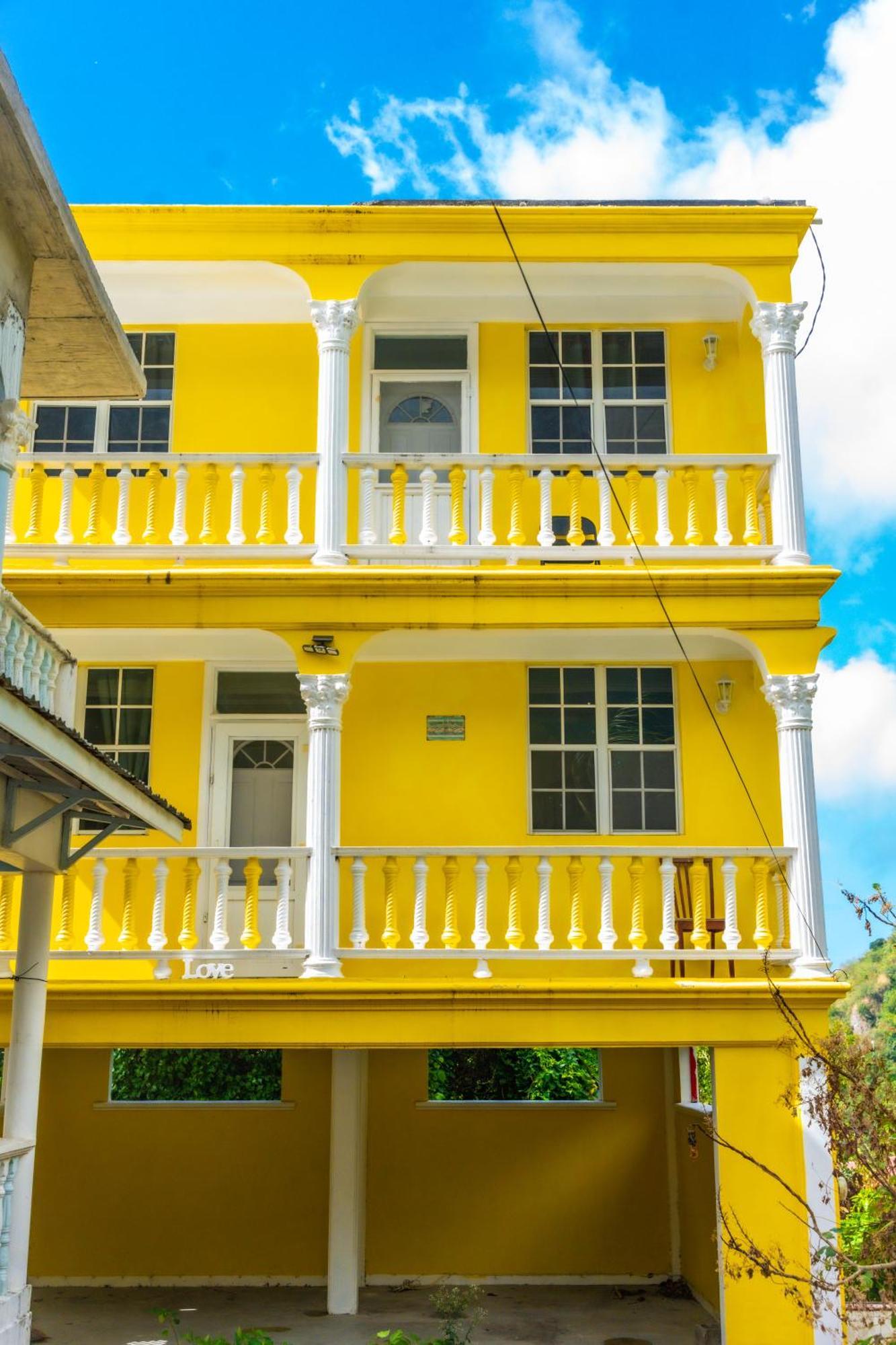 Rainbow Heights Apartment, Soufriere Exterior photo